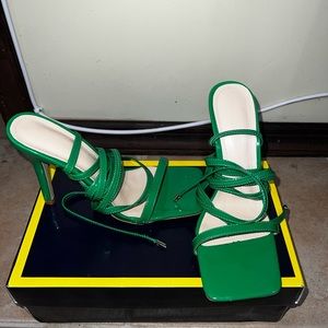 Green thigh wrap around Shein heels size 7